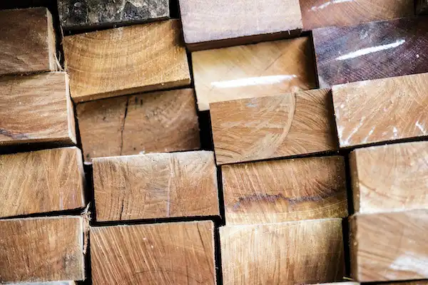 Vigas de madera maciza de castaño_Toptimber Toptimber solid chestnut wood beams